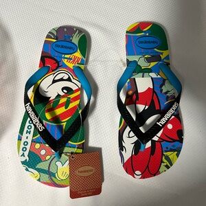 NEW Havaianas Mickey Mouse Disney Pop Art Colorful Flip Flops Men’s Size 9/10